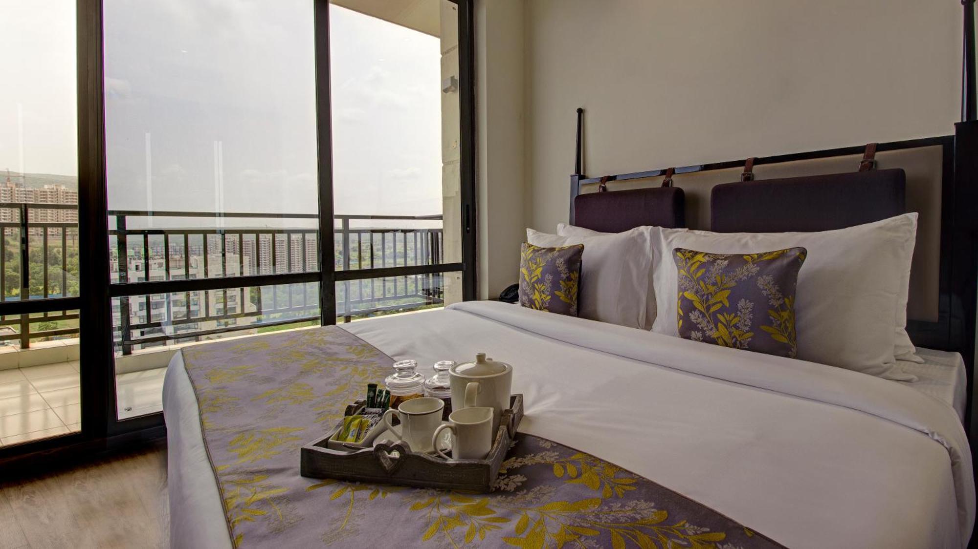 Rhythm Gurugram Hotel & Suites, Sohna Road Гургаон Екстериор снимка