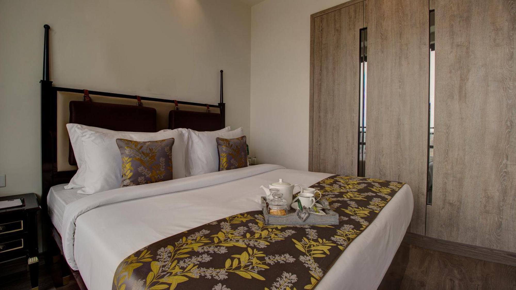 Rhythm Gurugram Hotel & Suites, Sohna Road Гургаон Екстериор снимка